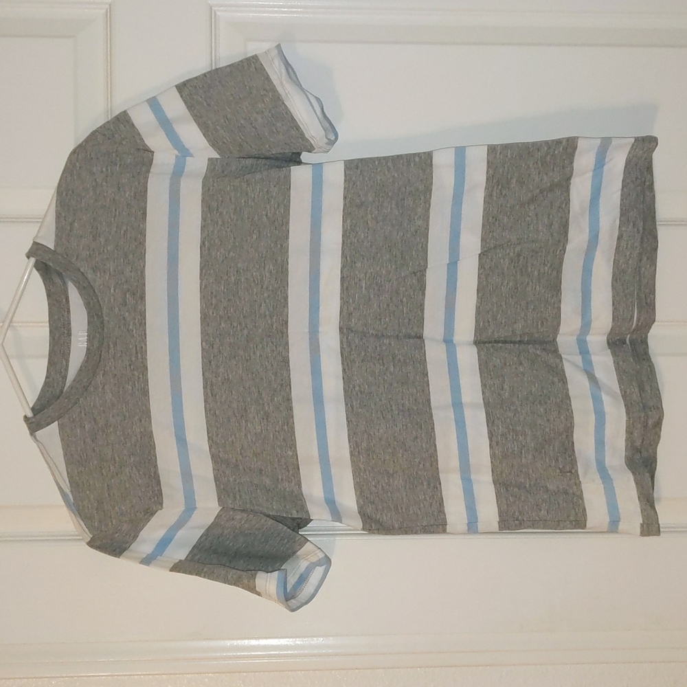 $5 Sale!! Gap Tshirt